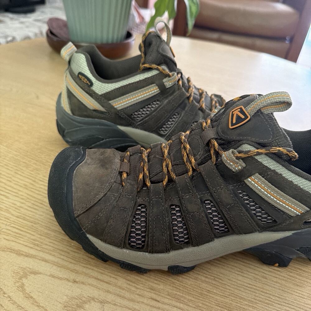 Keen Voyageur Mens 8 Black Olive Inca Gold Hiking Shoe 1002570